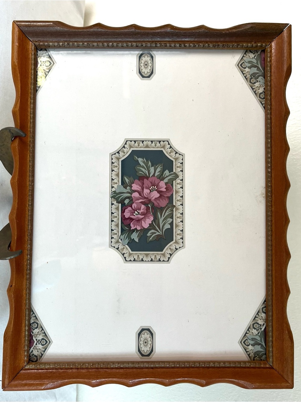 Vintage Sculpted Edge Maple Frame